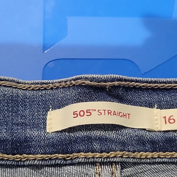 Jeans - Picture 2 of 3